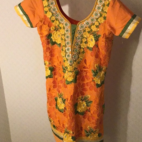Ethnic Kurta raw silk embroidered beautiful tunic dress top - Picture 4 of 5